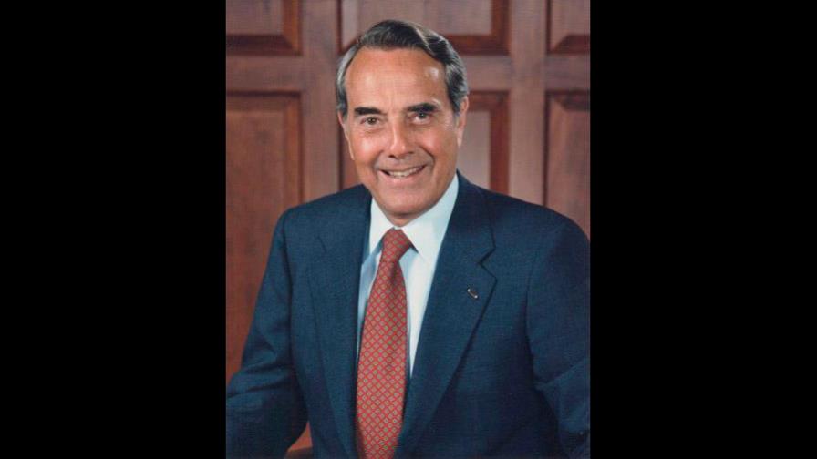 Bob Dole, figura emblemática en la política de EEUU, muere a los 98 años