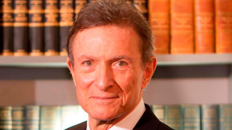 Canciller Roberto Álvarez tiene bienes superiores a 159 millones de pesos 