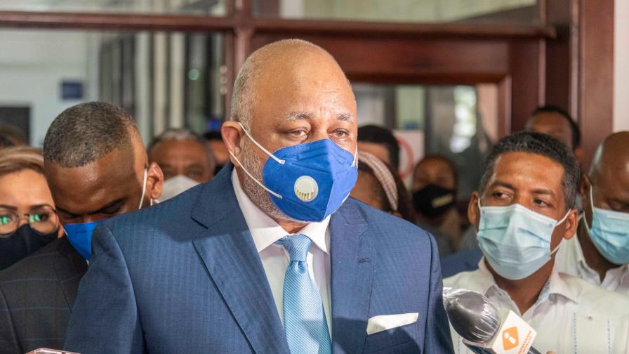 Piden al nuevo ministro de Educación posponer el inicio del año escolar