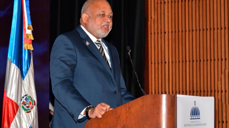 Ministro de Educación resalta labor docente en tiempo de COVID-19 