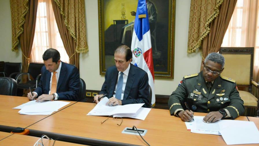 CEPM facilita fibra óptica para expandir el  9-1-1 y República Digital en el Este 