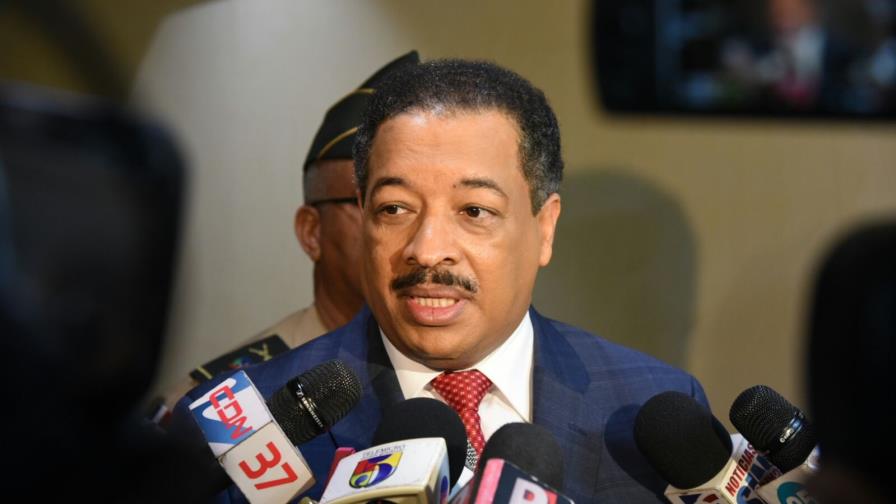 Roberto Rosario dice solo con soborno se modifica la Constitución y recuerda es “delito” 