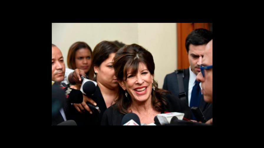 Embajadora de los Estados Unidos dice empoderamiento de mujeres estimula el crecimiento económico