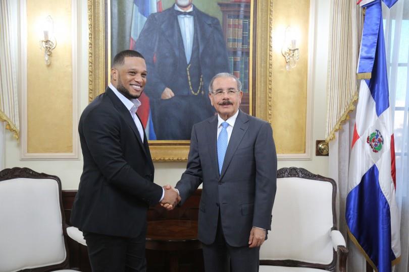 Robinson Canó visita al presidente Danilo Danilo en el Palacio