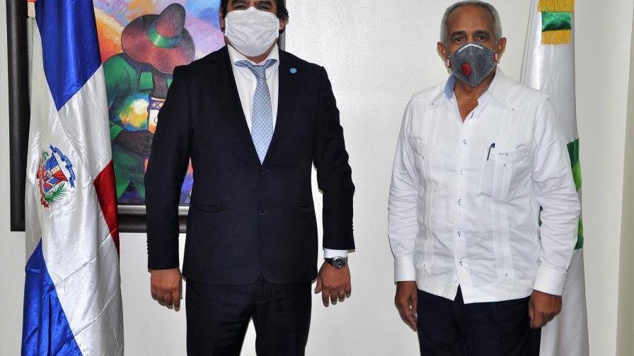 Nuevo Representante de FAO en República Dominicana entrega credenciales ante el Mirex