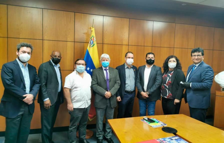 Diputado dominicano participa en la instalación de nueva Asamblea Nacional de Venezuela