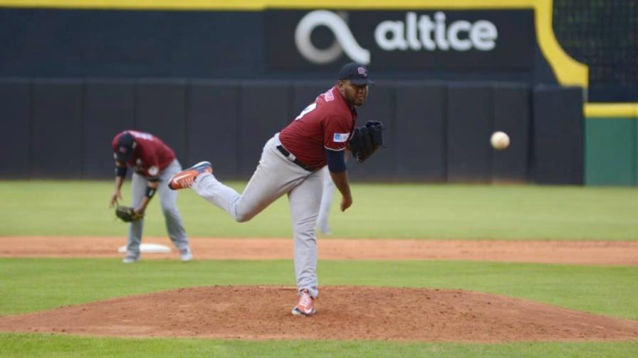 Los Gigantes del Cibao blanquean a los Tigres, que resbalan en el sótano Los Gigantes del Cibao blanquean a los Tigres, que resbalan en el sótano