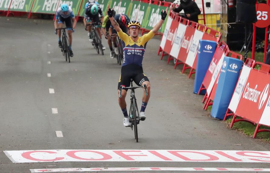 Primoz Roglic gana la primera etapa y es líder de la Vuelta a España