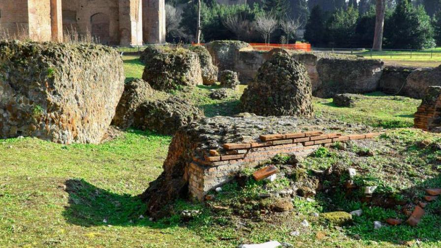 Aparece una misteriosa piscina de 2,300 años de antigüedad en Roma