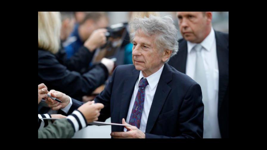 Mujer francesa afirma que Roman Polanski la violó en 1975 Mujer francesa afirma que Roman Polanski la violó en 1975