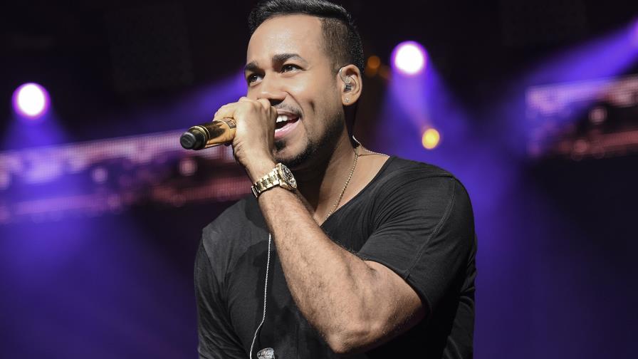 VIDEO | El truco de Romeo Santos para no ser reconocido en las discotecas