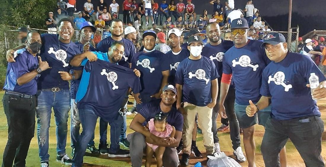 Los Mameyes ganan dos en el torneo de softbol de ligas de la provincia Santo Domingo