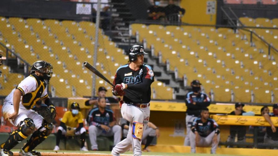 Espino, Guzmán y Ureña ponen a los Gigantes 2-0 sobre las Águilas en la final