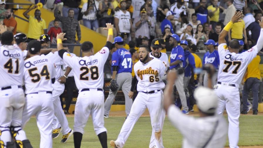 Toros y Águilas se juegan la clasificación en reinicio del béisbol invernal