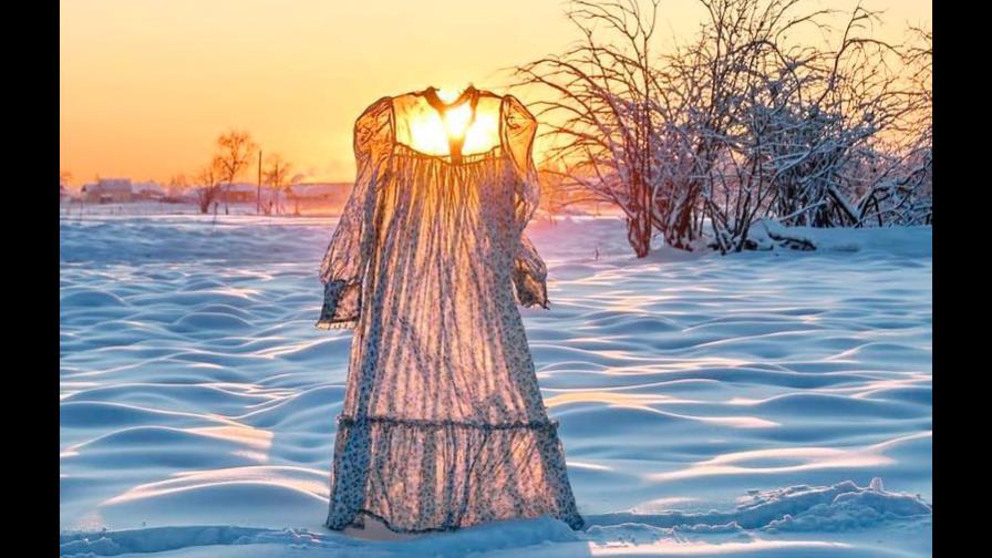 Sesión fotográfica de ropa congelada se hace viral 