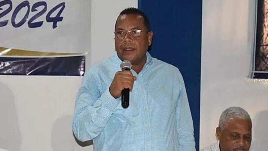 Alcalde de Puerto Plata pondrá a la venta yipeta de lujo del ayuntamiento para comprar equipos Alcalde de Puerto Plata pondrá a la venta yipeta de lujo del ayuntamiento para comprar equipos