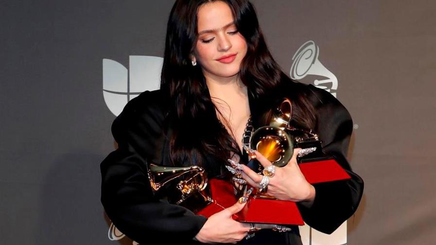 El fenómeno de Rosalía arrasa en los Latin Grammy