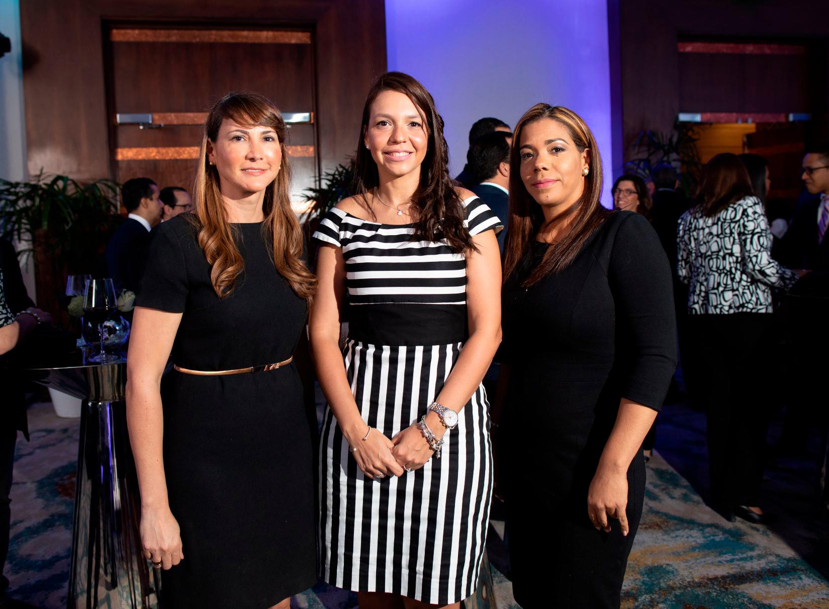 Rosanna Guerrero, Pamela Pichardo y Marlen Escolástico.