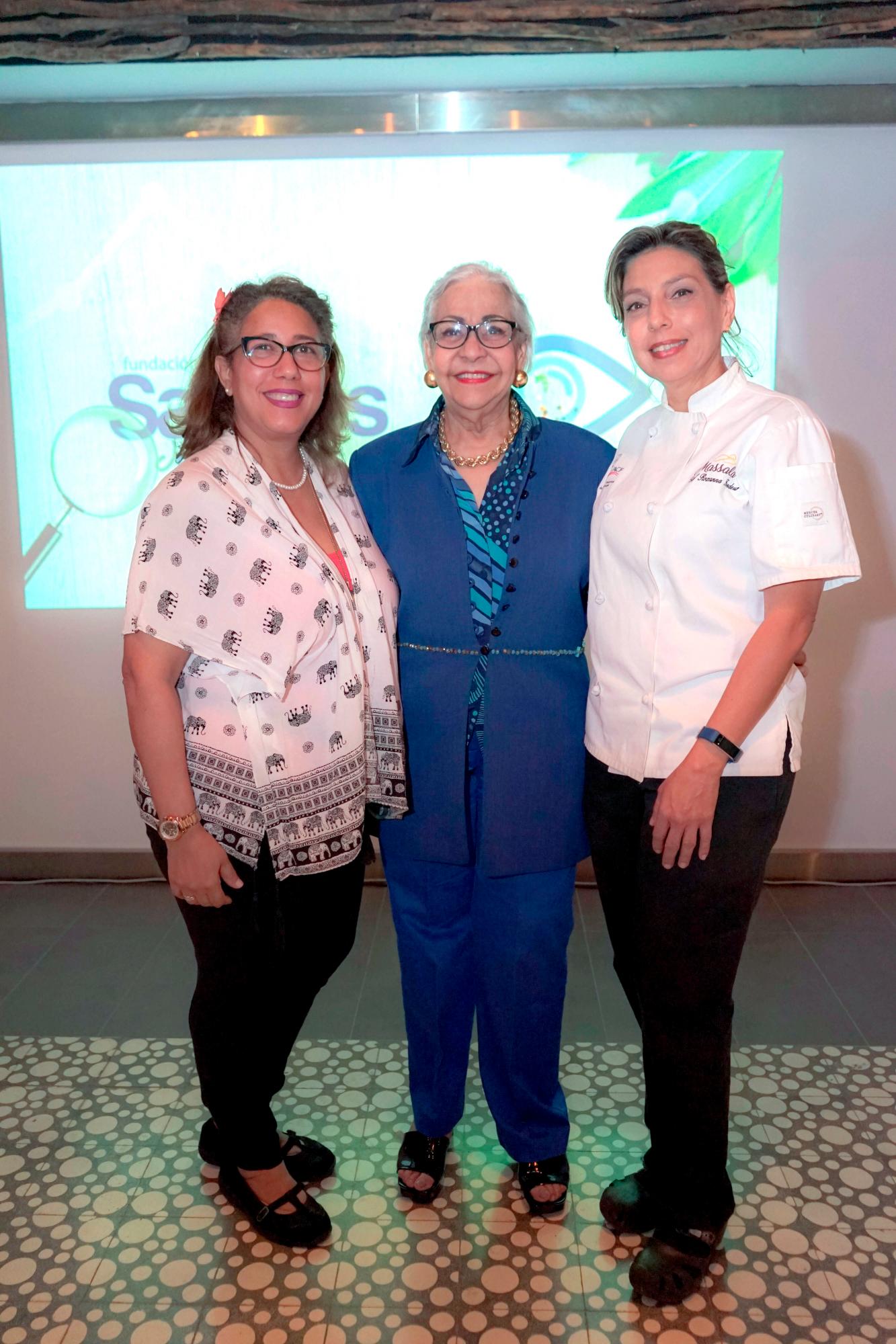Rosaura Urraca, Esperanza Lithgow y Rosanna Fondeur.
