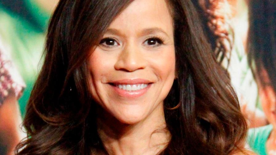 Rosie Pérez se une a la lista de presentadores de los Globos de Oro