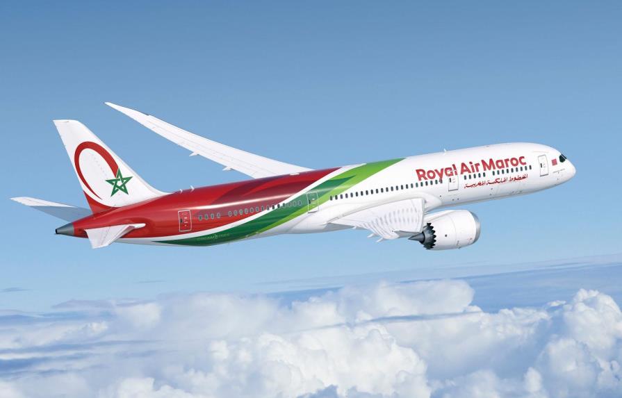 Pasajera marroquí da a luz en pleno vuelo y avión da media vuelta