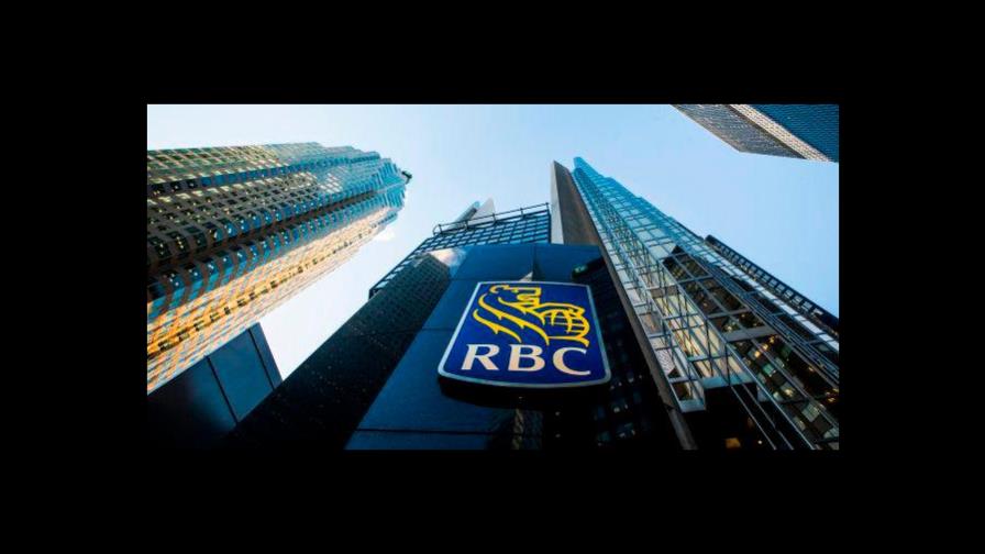 Los cinco principales bancos de Canadá exigirán la vacunación a sus empleados