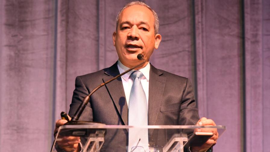 Plantas eléctricas RD podrían ser reconvertidas a gas natural Plantas eléctricas RD podrían ser reconvertidas a gas natural