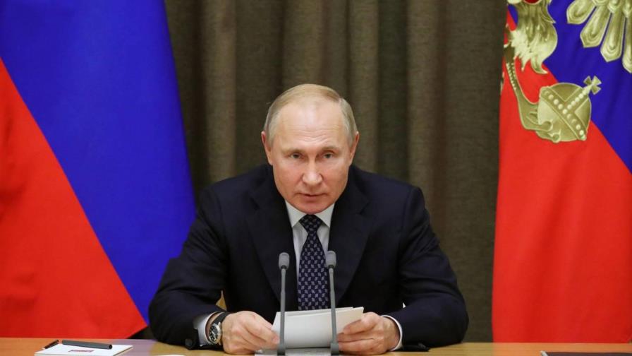 Putin dice situación está bajo control total con casi 43.000 casos COVID-19