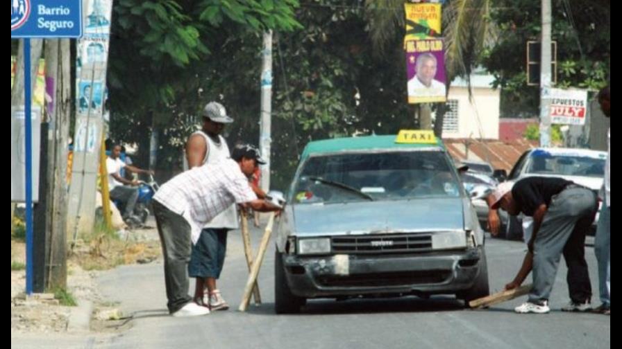 Vándalos continúan imponiendo su “ley” por el control de rutas Vándalos continúan imponiendo su “ley” por el control de rutas