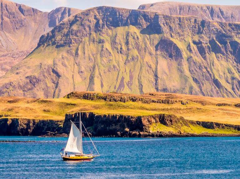 Una isla escocesa ofrece casa y trabajo para llevar nuevos habitantes
