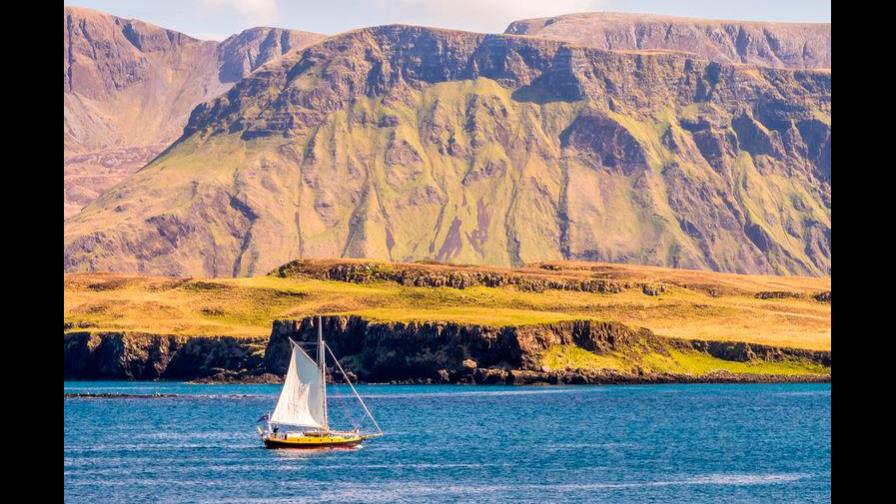 Una isla escocesa ofrece casa y trabajo para llevar nuevos habitantes