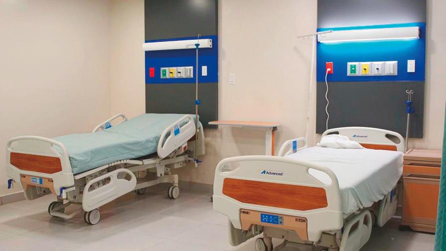 El Gobierno entregará diez hospitales este año