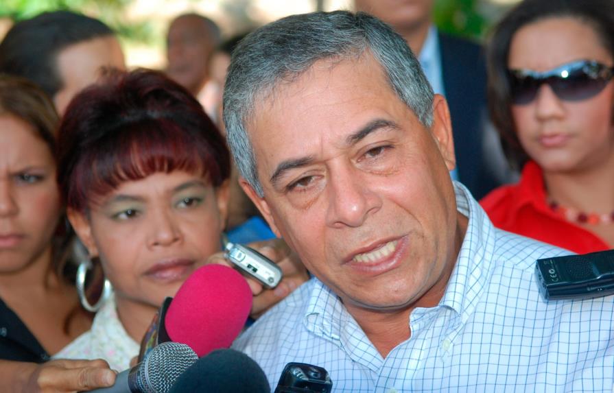 Roberto Salcedo renuncia del PLD por la desaparición progresiva de los valores dentro del partido 