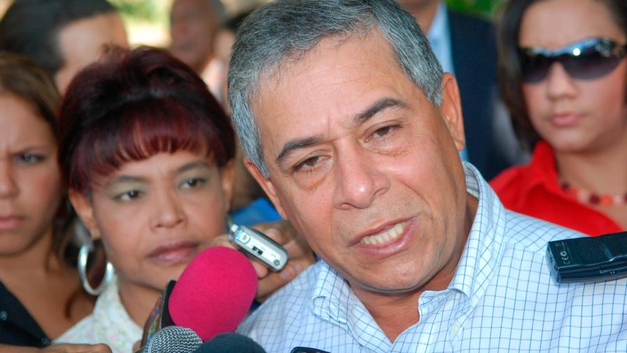 Roberto Salcedo renuncia del PLD por la desaparición progresiva de los valores dentro del partido 