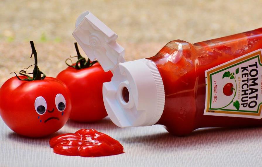 Compañía de ketchup se ofrece a ayudar  Ladrón de salsa de tomate reformado