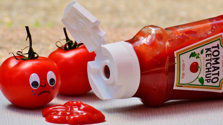 Compañía de ketchup se ofrece a ayudar Ladrón de salsa de tomate reformado Compañía de ketchup se ofrece a ayudar Ladrón de salsa de tomate reformado