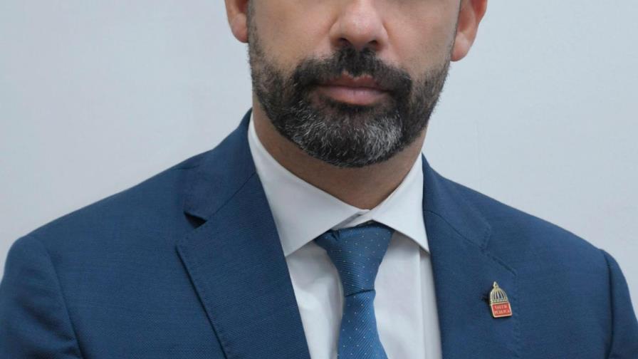 Designan a Robinson Santos director del Gabinete de Salud Pública 