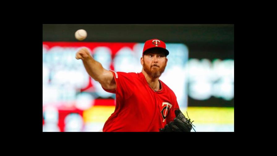 MLB veta un año al pitcher Sam Dyson por violencia doméstica