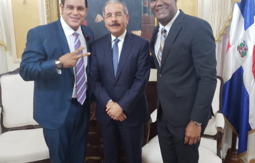 Sammy Sosa visita a Danilo Medina previo a la boda de Franklin Mirabal