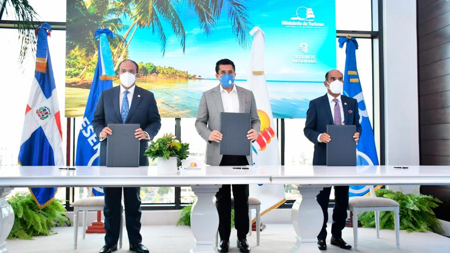 Turismo, Banreservas y Seguros Reservas inician Plan de Asistencia Turismo Seguro RD