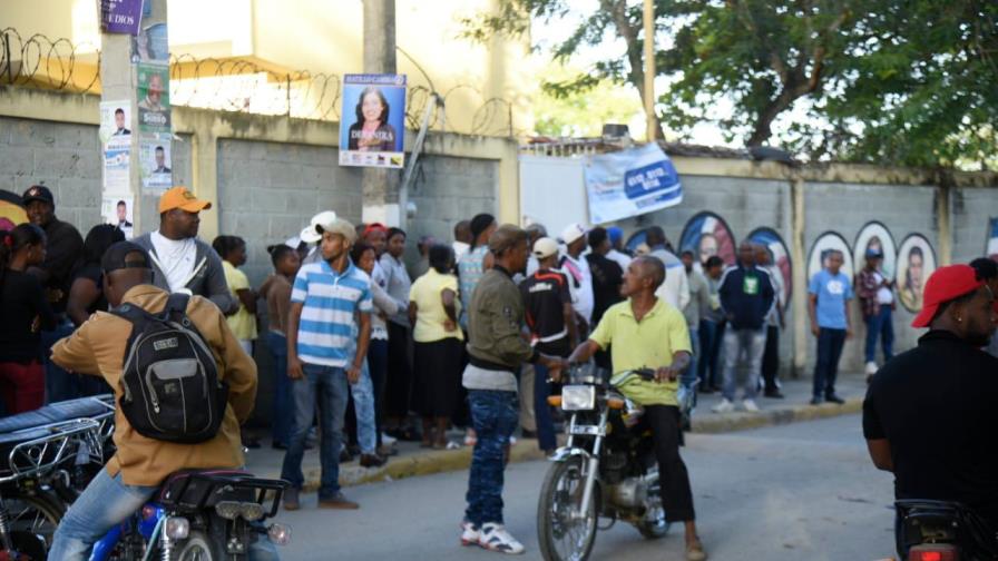 Se registran retrasos en algunos colegios de Hatillo, San Cristóbal Se registran retrasos en algunos colegios de Hatillo, San Cristóbal