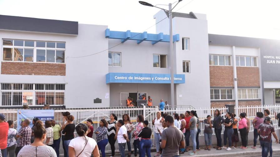 Pocos electores en las primeras horas en San Cristóbal Pocos electores en las primeras horas en San Cristóbal