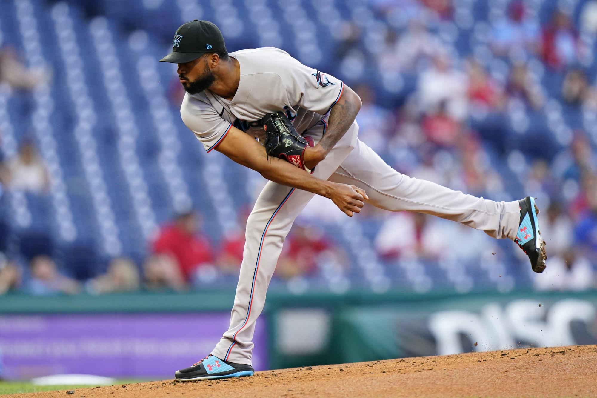 El dominicano Sandy Alcántara, entre los mejores en salidas de calidad, es el pitcher que los Marlins de Miami anuncian para enfrentar a los Rojos de Cincinnati, en la jornada de MLB del domingo 22 de agosto del 2021.(AP/Matt Slocum)