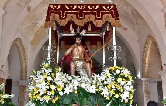 Los presbíteros celebrarán sin la presencia del pueblo cristiano.