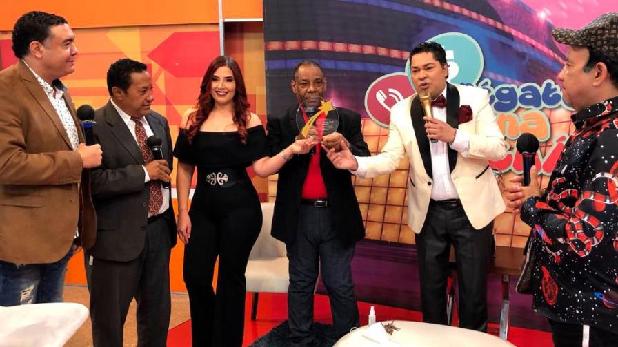 Santanita recibe Estrella por Siempre en “Pégate y Gana” con El Pachá