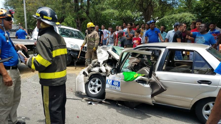 Accidente múltiple deja varias personas heridas en Santiago