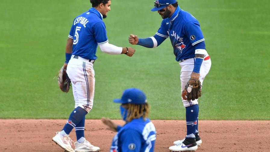 Espinal empuja tres, Gurriel da jonrón y Azulejos ganan a Mets