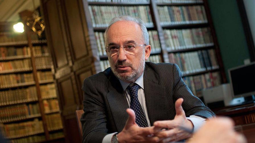 Director de la RAE: No se puede imponer el lenguaje inclusivo por decreto