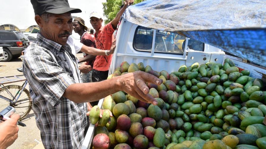 Piden al gobierno detener las alzas en los productos de primera necesidad Piden al gobierno detener las alzas en los productos de primera necesidad