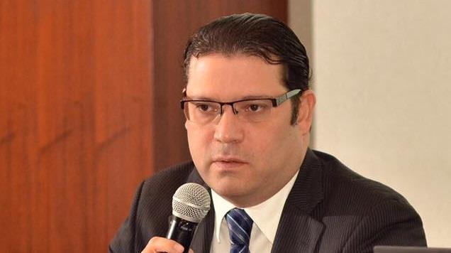 PRM llama al ministro de Turismo a defender el país en medios internacionales 